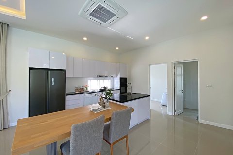 Villa in Hua Hin, Thailand 3 bedrooms № 168377 - photo 13