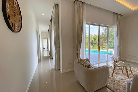 Villa in Hua Hin, Thailand 3 bedrooms № 168377 - photo 15