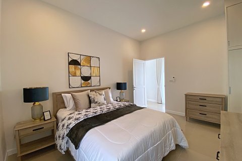 Villa in Hua Hin, Thailand 3 bedrooms № 168377 - photo 17