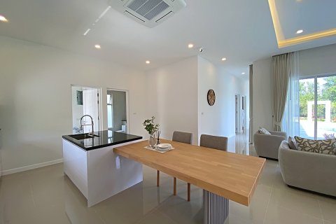 Villa in Hua Hin, Thailand 3 bedrooms № 168377 - photo 12