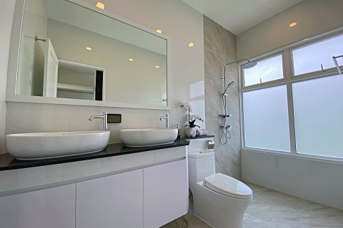 Villa in Hua Hin, Thailand 3 bedrooms № 168377 - photo 28