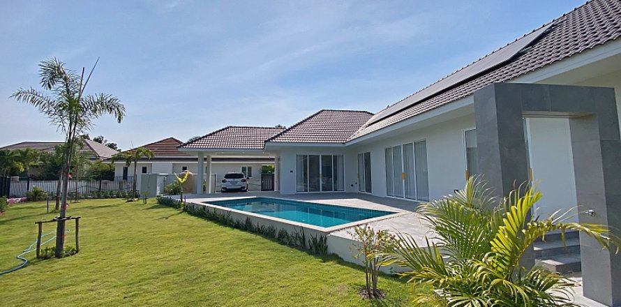 Villa in Hua Hin, Thailand 3 bedrooms № 168377