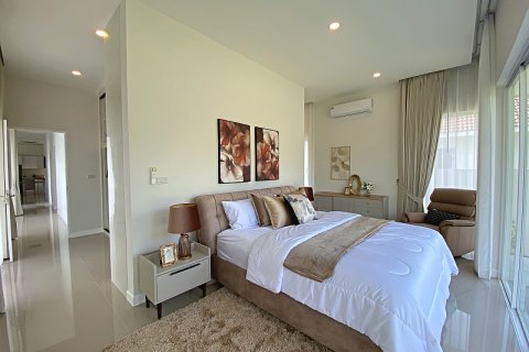 Villa in Hua Hin, Thailand 3 bedrooms № 168377 - photo 25