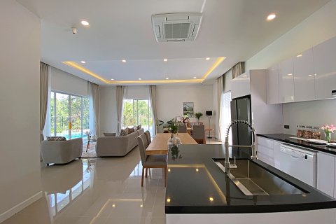 Villa in Hua Hin, Thailand 3 bedrooms № 168377 - photo 14