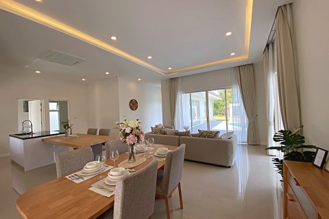 Villa in Hua Hin, Thailand 3 bedrooms № 168377 - photo 8