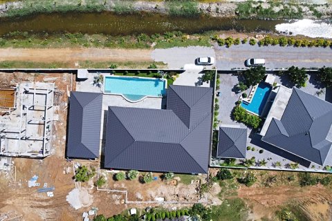 Villa in Sam Roi Yot, Thailand 3 bedrooms № 168399 - photo 17