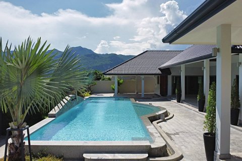 Villa in Sam Roi Yot, Thailand 3 bedrooms № 168399 - photo 11