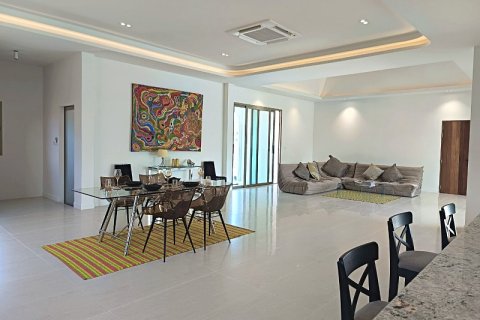 Villa in Sam Roi Yot, Thailand 3 bedrooms № 168399 - photo 8