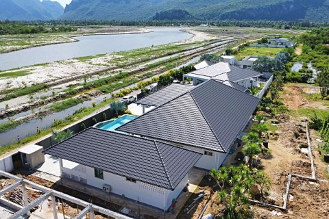 Villa in Sam Roi Yot, Thailand 3 bedrooms № 168399 - photo 12