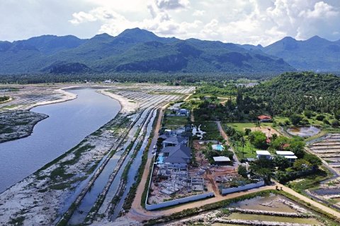 Villa in Sam Roi Yot, Thailand 3 bedrooms № 168399 - photo 18