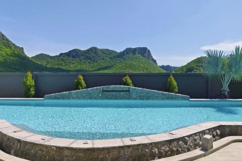 Villa in Sam Roi Yot, Thailand 3 bedrooms № 168399 - photo 22