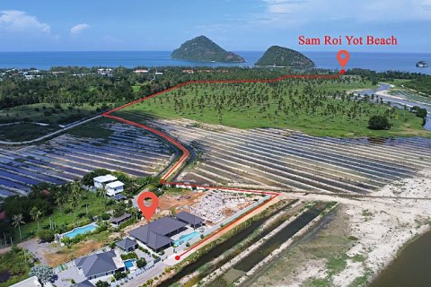 Villa in Sam Roi Yot, Thailand 3 bedrooms № 168399 - photo 15