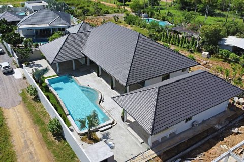 Villa in Sam Roi Yot, Thailand 3 bedrooms № 168399 - photo 14