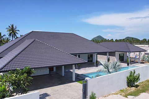 Villa in Sam Roi Yot, Thailand 3 bedrooms № 168399 - photo 10