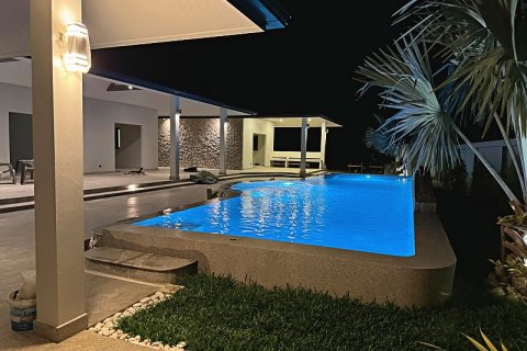 Villa in Sam Roi Yot, Thailand 3 bedrooms № 168399 - photo 20