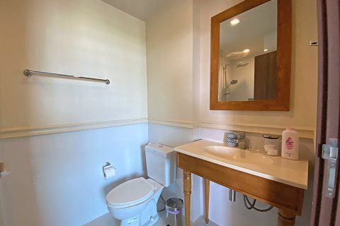 Condo in Hua Hin, Thailand, 2 bedrooms  № 168378 - photo 12