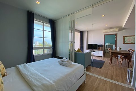 Condo in Hua Hin, Thailand, 2 bedrooms  № 168378 - photo 11