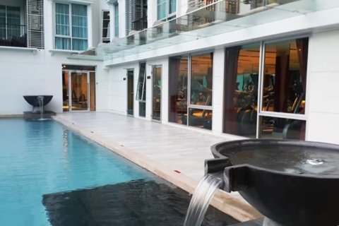 Кондоминиум с 2 спальнями в Бангкоке, Таиланд № 155767 - фото 4