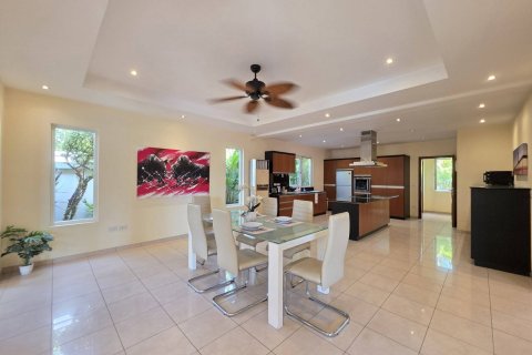 Дом в Паттайе, Таиланд с 4 спальнями  № 155770 - фото 9