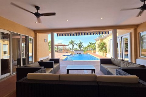 Дом в Паттайе, Таиланд с 4 спальнями  № 155770 - фото 7