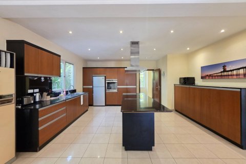 Дом в Паттайе, Таиланд с 4 спальнями  № 155770 - фото 12