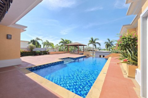 Дом в Паттайе, Таиланд с 4 спальнями  № 155770 - фото 3