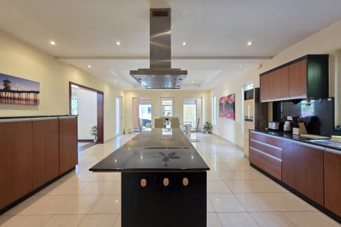 Дом в Паттайе, Таиланд с 4 спальнями  № 155770 - фото 14