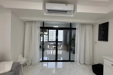 Condominio de 1 dormitorio en Jomtien Beach, Pattaya, Tailandia № 210905 - foto 10