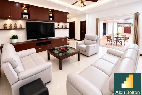 Casa de 3 dormitorios en Pattaya, Tailandia № 210903 - foto 5