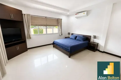 Casa de 3 dormitorios en Pattaya, Tailandia № 210903 - foto 8