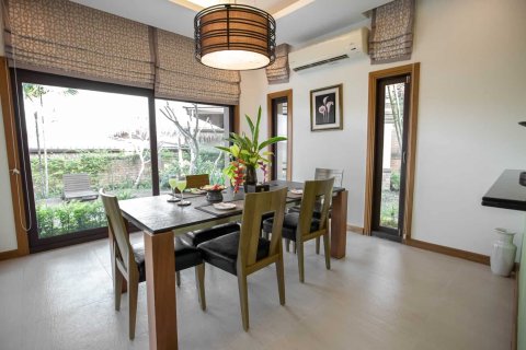Villa in Phuket, Thailand 3 bedrooms № 166390 - photo 2