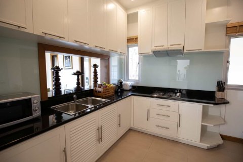 Villa in Phuket, Thailand 3 bedrooms № 166390 - photo 4