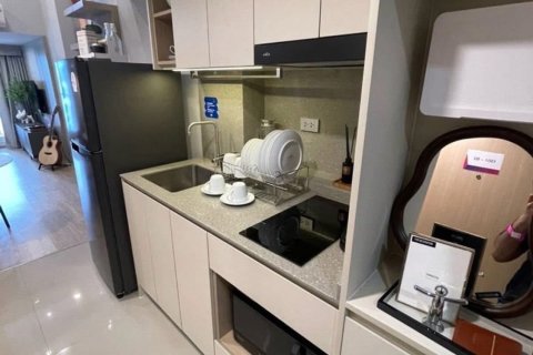 Condo in Bang Rak, Bangkok, Thailand, 2 bedrooms  № 154134 - photo 4