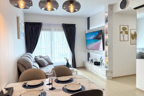 Studio dans le Condo à Suan Luang, Bangkok, Thaïlande № 154133 - photo 1