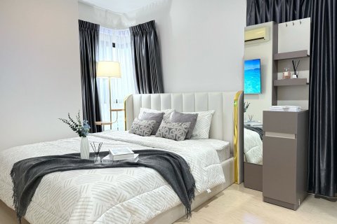 Studio dans le Condo à Suan Luang, Bangkok, Thaïlande № 154133 - photo 10