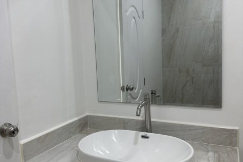 House in Phuket, Thailand 2 bedrooms № 169187 - photo 9