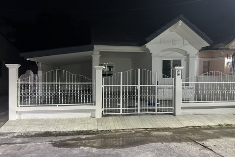 House in Phuket, Thailand 2 bedrooms № 169187 - photo 1