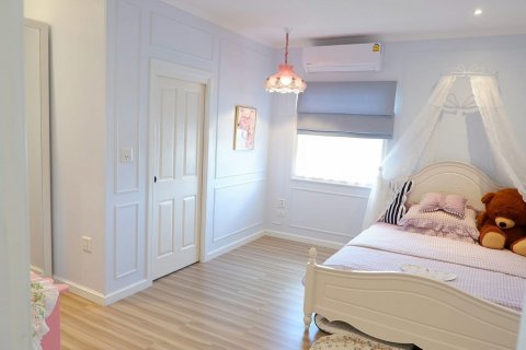 House in Phuket, Thailand 5 bedrooms № 138041 - photo 11