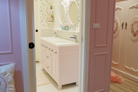 House in Phuket, Thailand 5 bedrooms № 138041 - photo 13