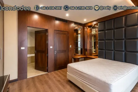 Condo à Sathon, Bangkok, Thaïlande, 3 chambres  № 201426 - photo 2