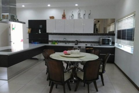 Вилла в Паттайе, Таиланд с 6 спальнями № 148936 - фото 6