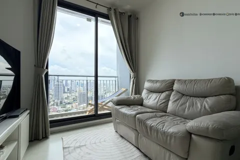 Condo in Watthana, Bangkok, Thailand, 1 bedroom  № 201386 - photo 2
