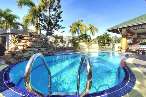 Villa in Pattaya, Thailand 3 bedrooms № 172210 - photo 3