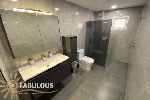 Apartment in Rawai, Thailand 2 bedrooms № 179435 - photo 6