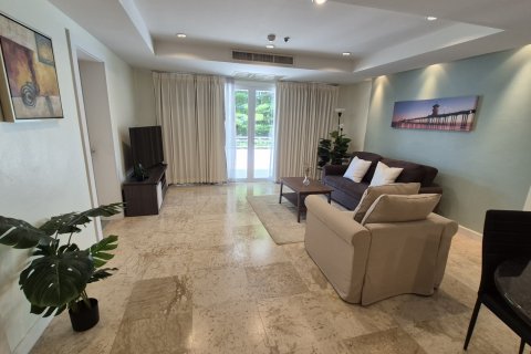Condo à Phuket, Thaïlande, 2 chambres  № 140932 - photo 8