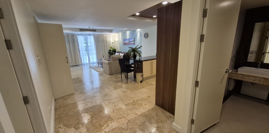 Condo à Phuket, Thaïlande, 2 chambres  № 140932