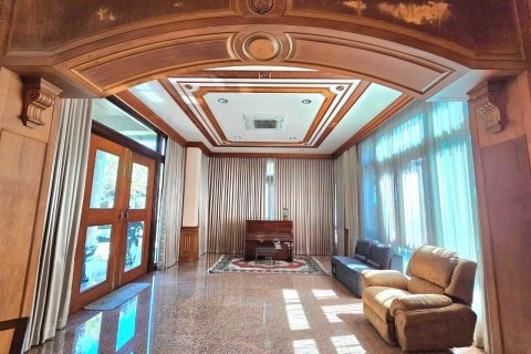 Villa in Pattaya, Thailand 5 bedrooms № 140935 - photo 15