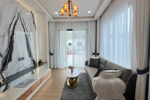 House in Pattaya, Thailand 3 bedrooms № 210539 - photo 3