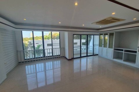 Villa à Pattaya, Thaïlande 8 chambres № 172914 - photo 7