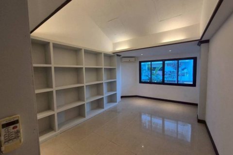 Villa à Pattaya, Thaïlande 8 chambres № 172914 - photo 10